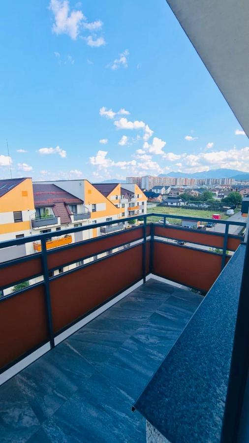Bacovia Cazare Coresi Apartman Brassó Kültér fotó