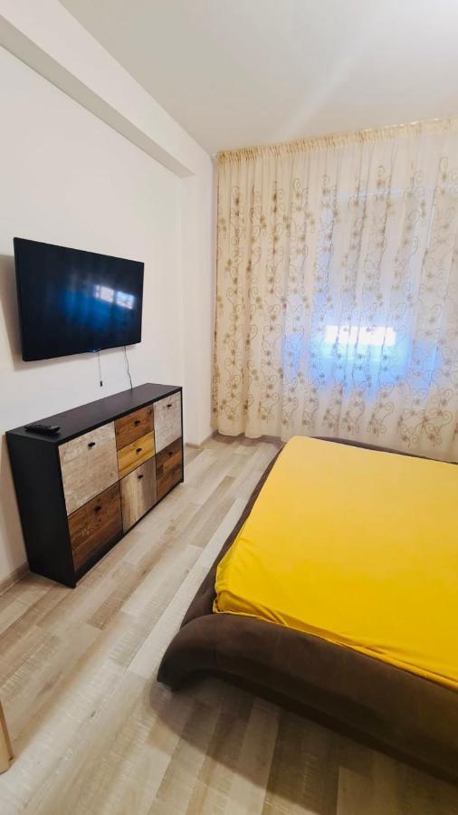 Bacovia Cazare Coresi Apartman Brassó Kültér fotó